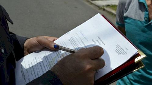 Bu şəxsləri 5000 manatadək 