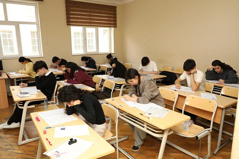 Buraxılış imtahanı keçirilidi 