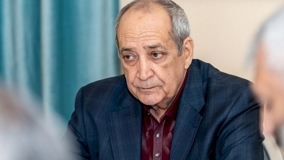 Hava ambulansı ilə Türkiyəyə aparılan Rasim Balayevin 