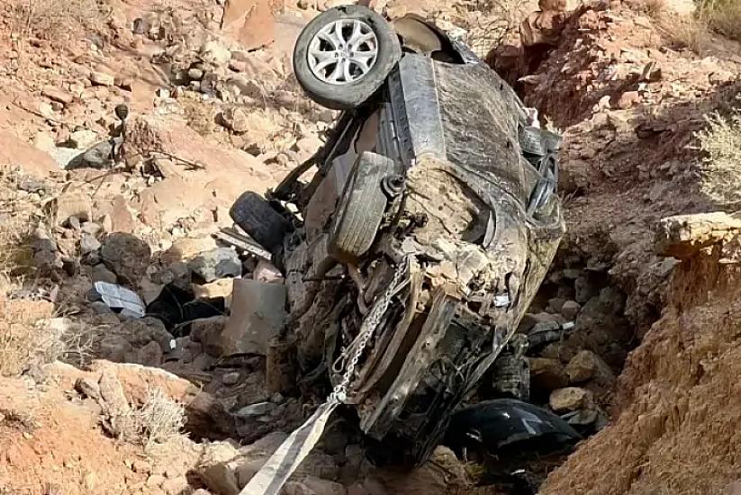 61 metrlik hündürlükdən düşdü, 