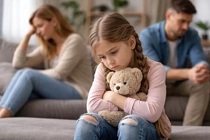 Boşanmış valideynlərin etdiyi 