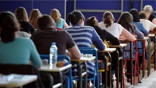 Bəzi şəxslər ali məktəblərə 