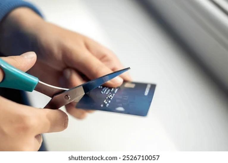 Vaxtı bitmiş bank kartları: