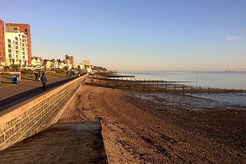 Çimərlikdə dəhşət: 