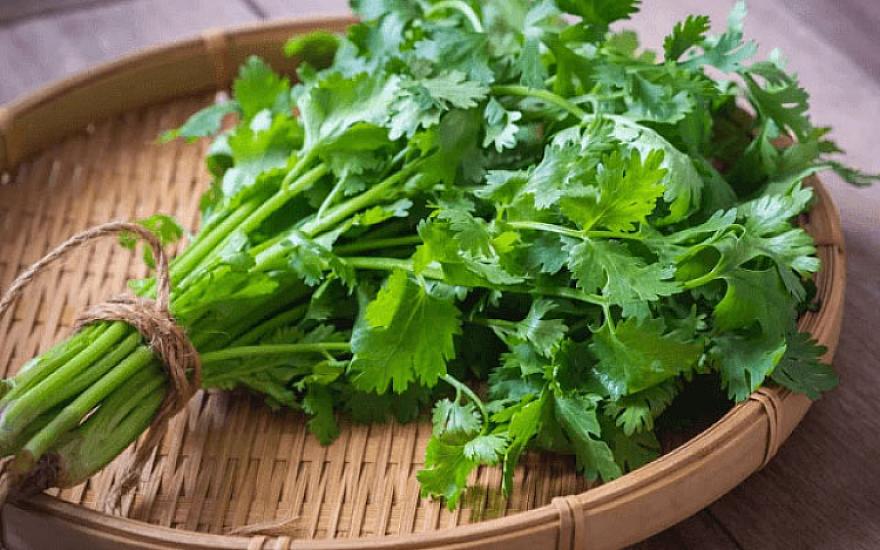 They have 7 manats, while we have 25 qəpik –