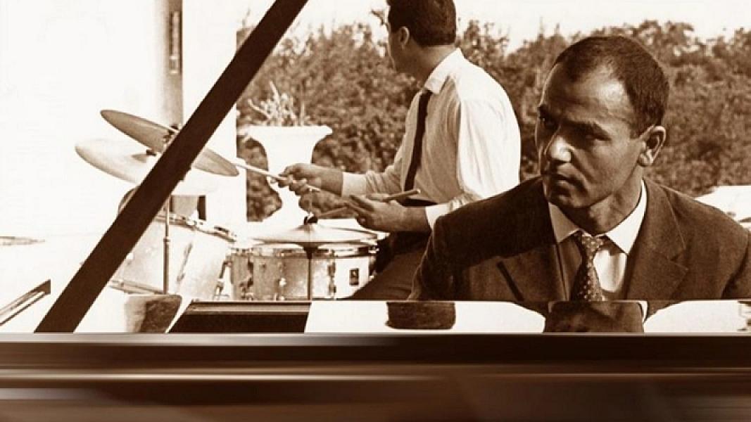 6cf7f30d-93ac-4c77-8d33-db4a5cd64b26