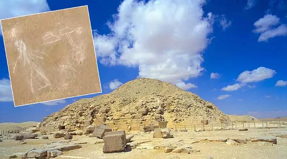 A drawing was made on the 4,000-year-old pyramid, the guide was detained -
