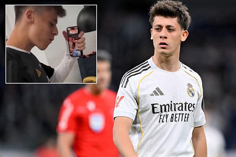 Ardanın telefonundakı FOTO 