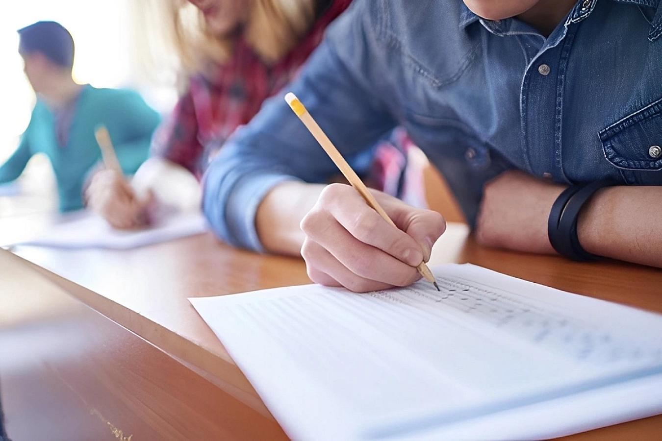  Ali məktəblərdə IV ixtisas qrupunda dövlət sifarişi üzrə yerlərin sayı