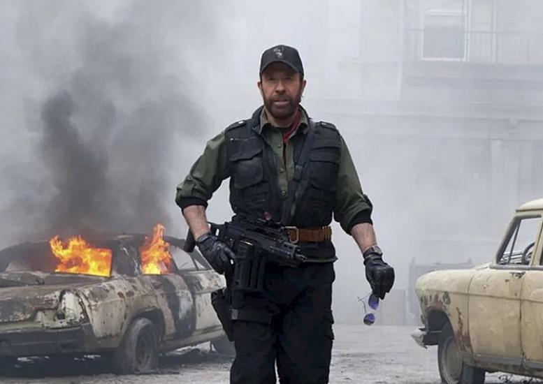 Кто такой Чак Норрис и от чего он умер?