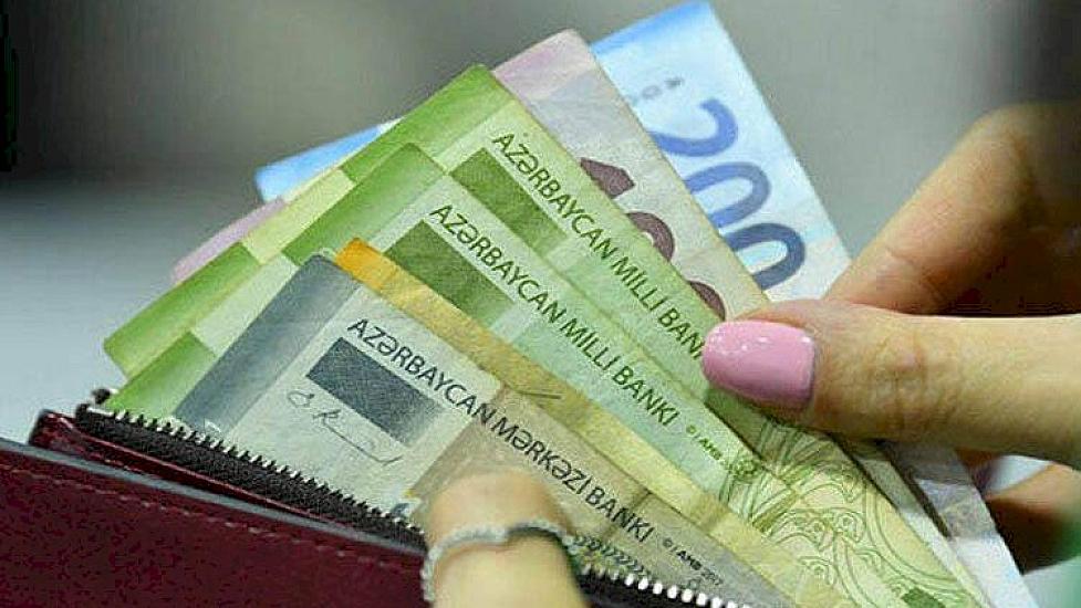 Azərbaycandan Gürcüstana pul axını çökdü-