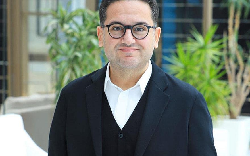 Xəstəxanaya yerləşdirilən Xalq artistindən 