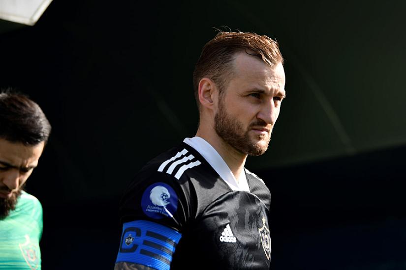 «Как игрок может плевать с 30 метров?» -