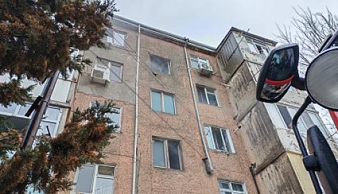 В жилом доме в Сумгаите ПОЖАР -