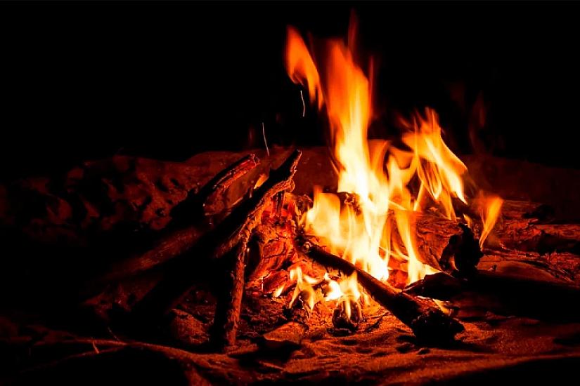 Qəbələdə odun üstünə düşən 62 yaşlı kişi 