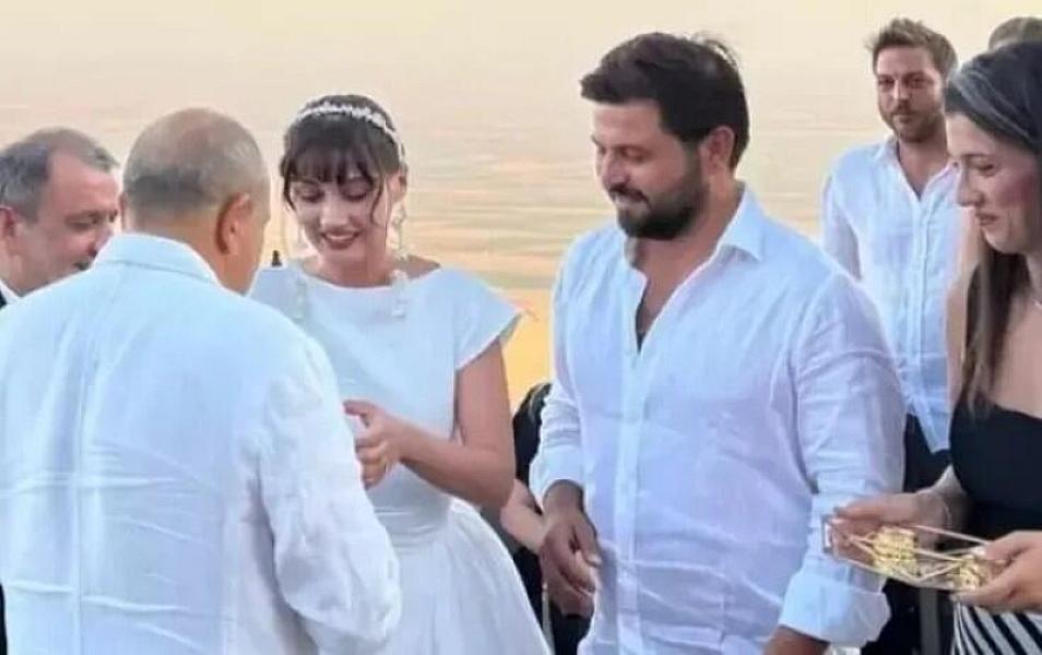 Sevda moves to Mardin as a bride.