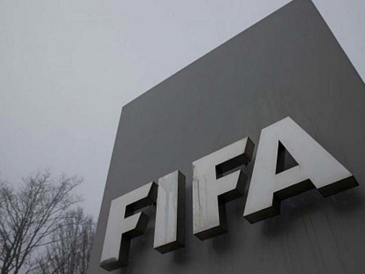 Запрет на трансфер в 2 команды