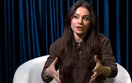 «Девочки, не отвечайте на сообщения в социальных сетях» -