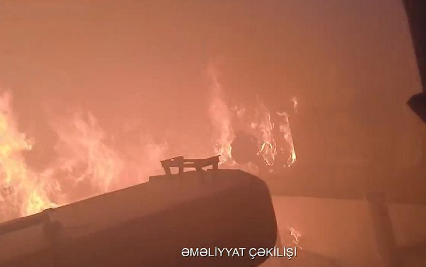 Sumqayıtda mebel sexində yanğın - 