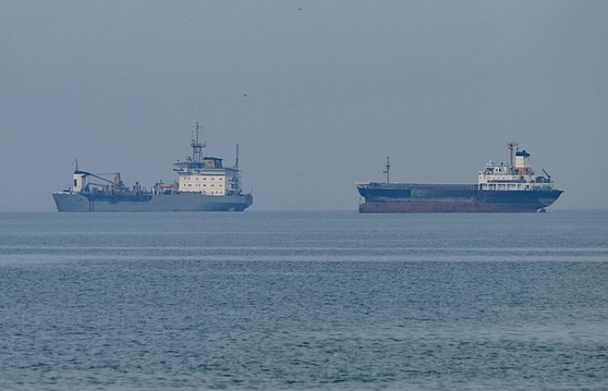 Iran allows 20 more oil tankers to pass through Hormuz