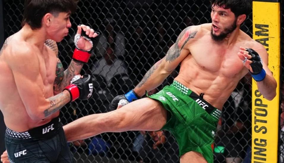 The sentence "UFC əfsanəsinə hökm oxundu -" translates to:

"A sentence was pronounced on the UFC legend -"