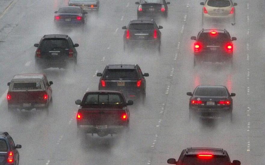 Onlarla avtomobilə ziyan dəyib - Zərəri kim ödəməlidir? - 