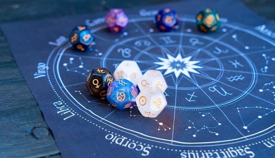 Zodiac signs in April