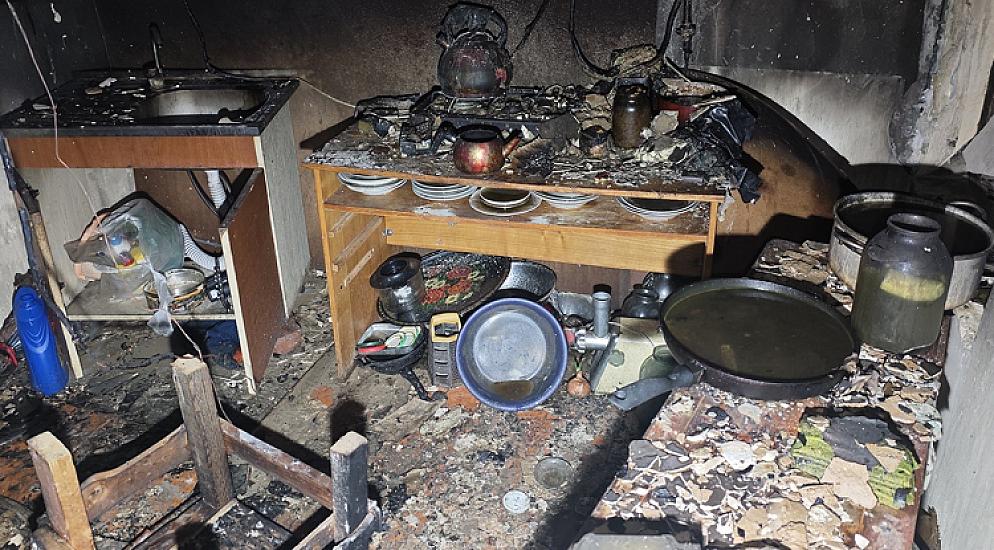 Gəncədə ev yanaraq külə döndü - 