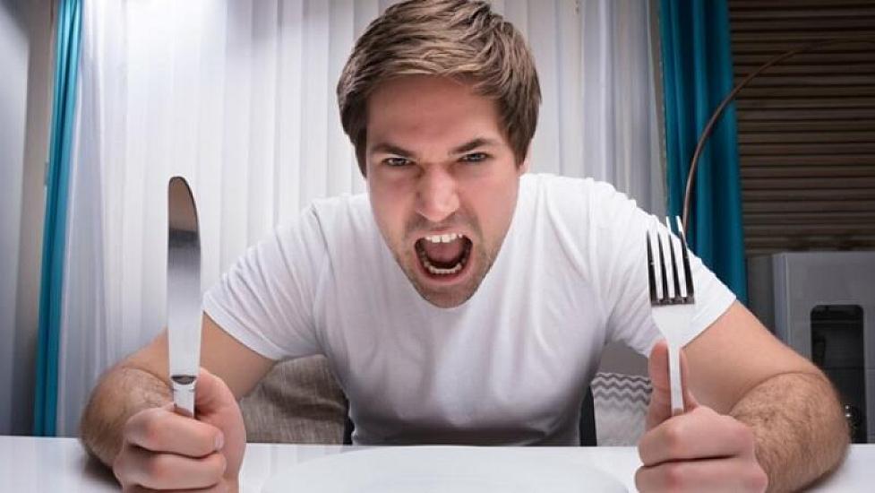 Stressi yeməklə “ört-basdır” etdiyinizi