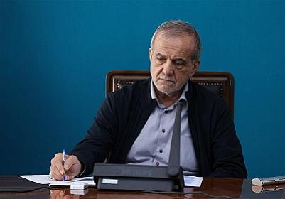 Pezeşkian Amerika xalqına müraciət etdi