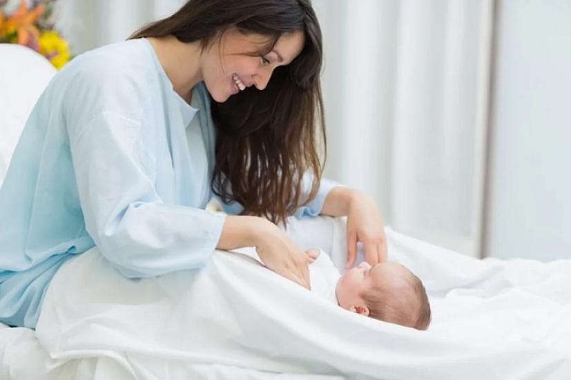 Can a teacher on maternity leave change their workplace? -
