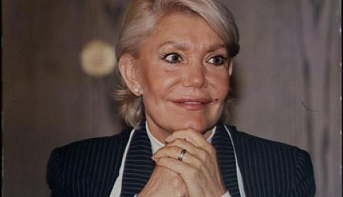 Səhnədə insult keçirən müğənni öldü - 