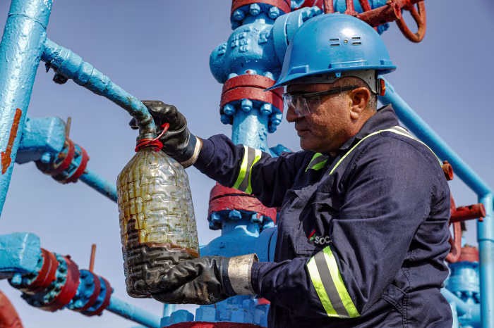 Azərbaycan nefti: 141 dollar 68 sent