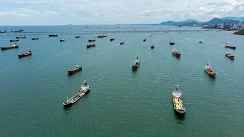 Иран гуманитарные грузы