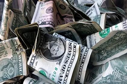 Aprel ayında pulla şanslı olacaq üç 