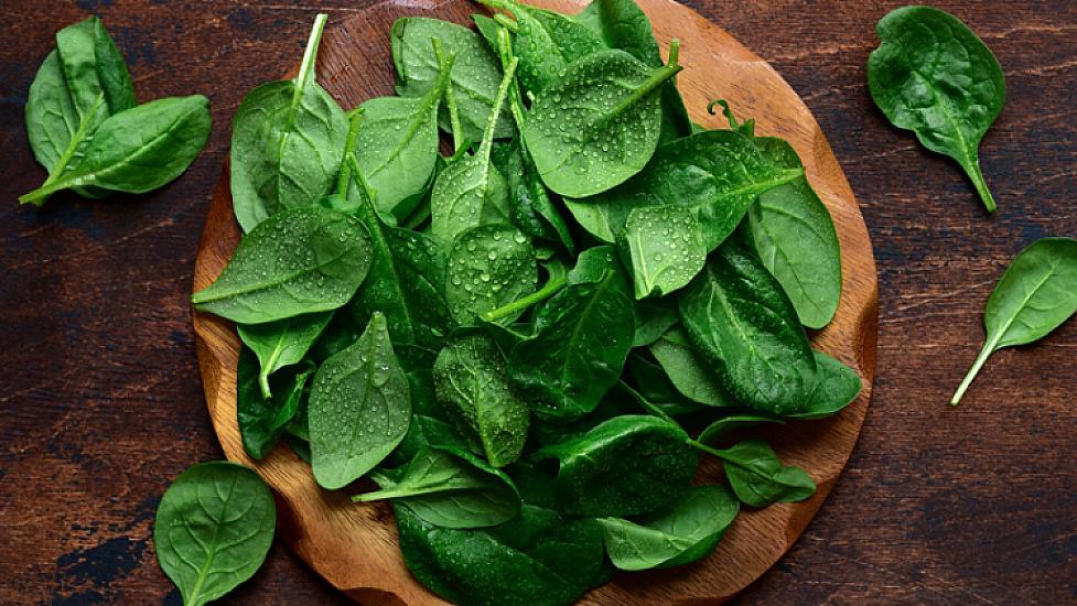 Həkim ispanağın təhlükəsi barədə 