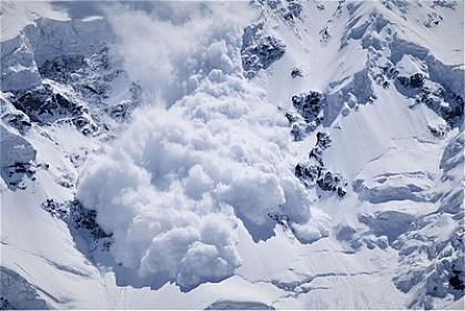 Toğanalı–Kəlbəcər–İstisu yolunda qar uçqunu olub, hərəkət məhdudlaşdırılıb