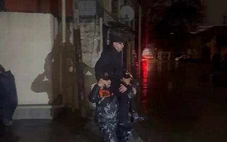 Они были эвакуированы таким образом -