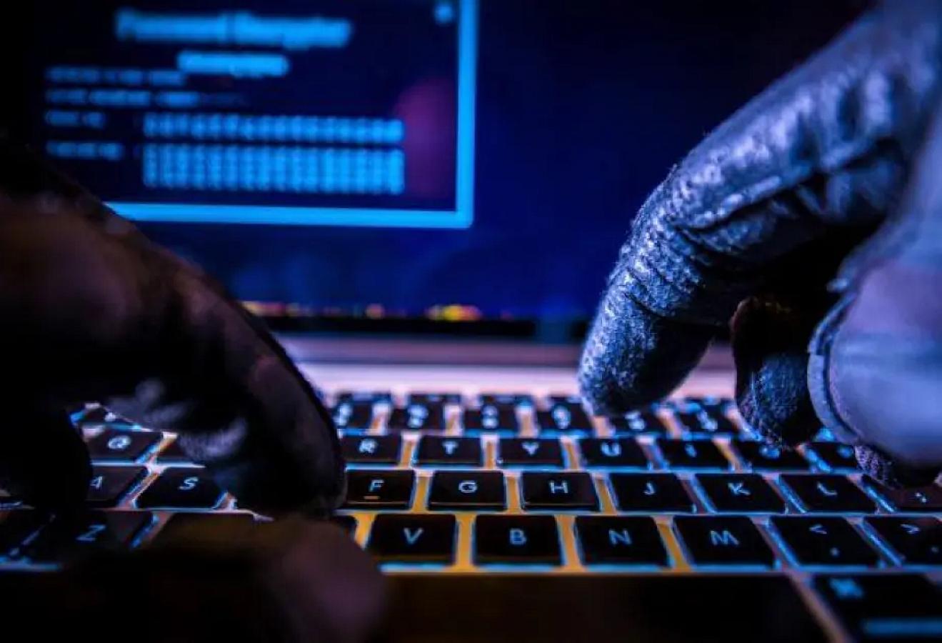 Azərbaycanın tanınmış həkiminin pulu oğurlanıb