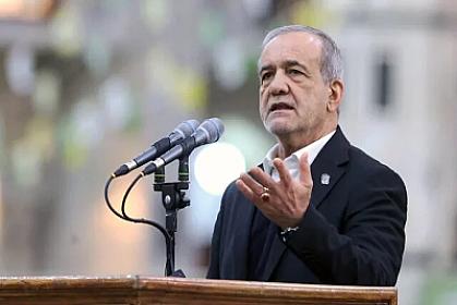 Pezeşkian özü də daxil olmaqla, 14 milyon iranlının ölkə uğrunda "canlarını qurban verməyə" 