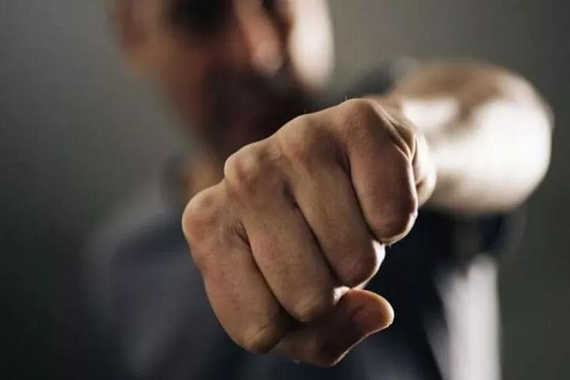 Bakıda müdir maaşını istəyən 