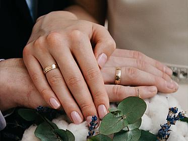 In Azerbaijan, so many men have their wives