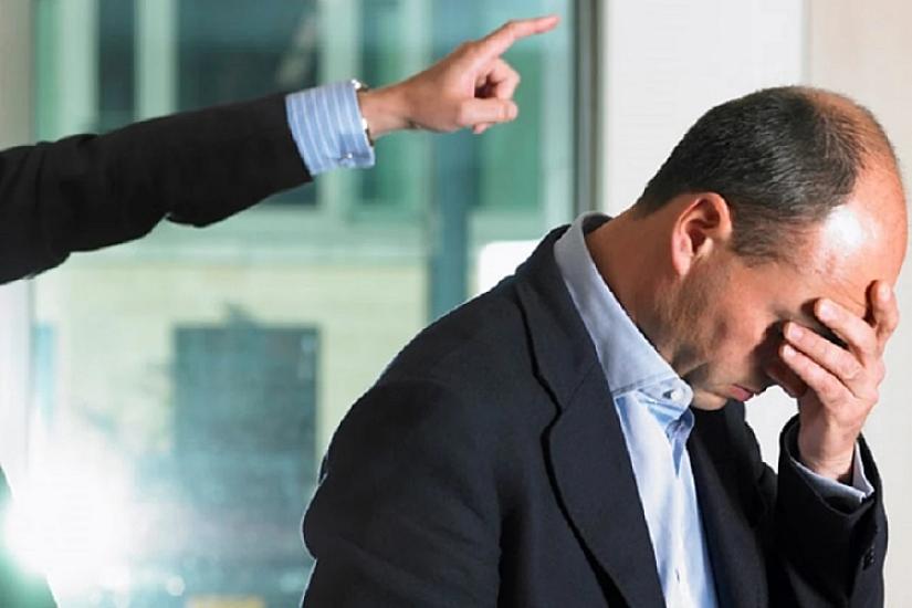 Bu şəxslər işdən məcburi 