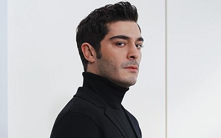 Məşhur aktyorun evindən 