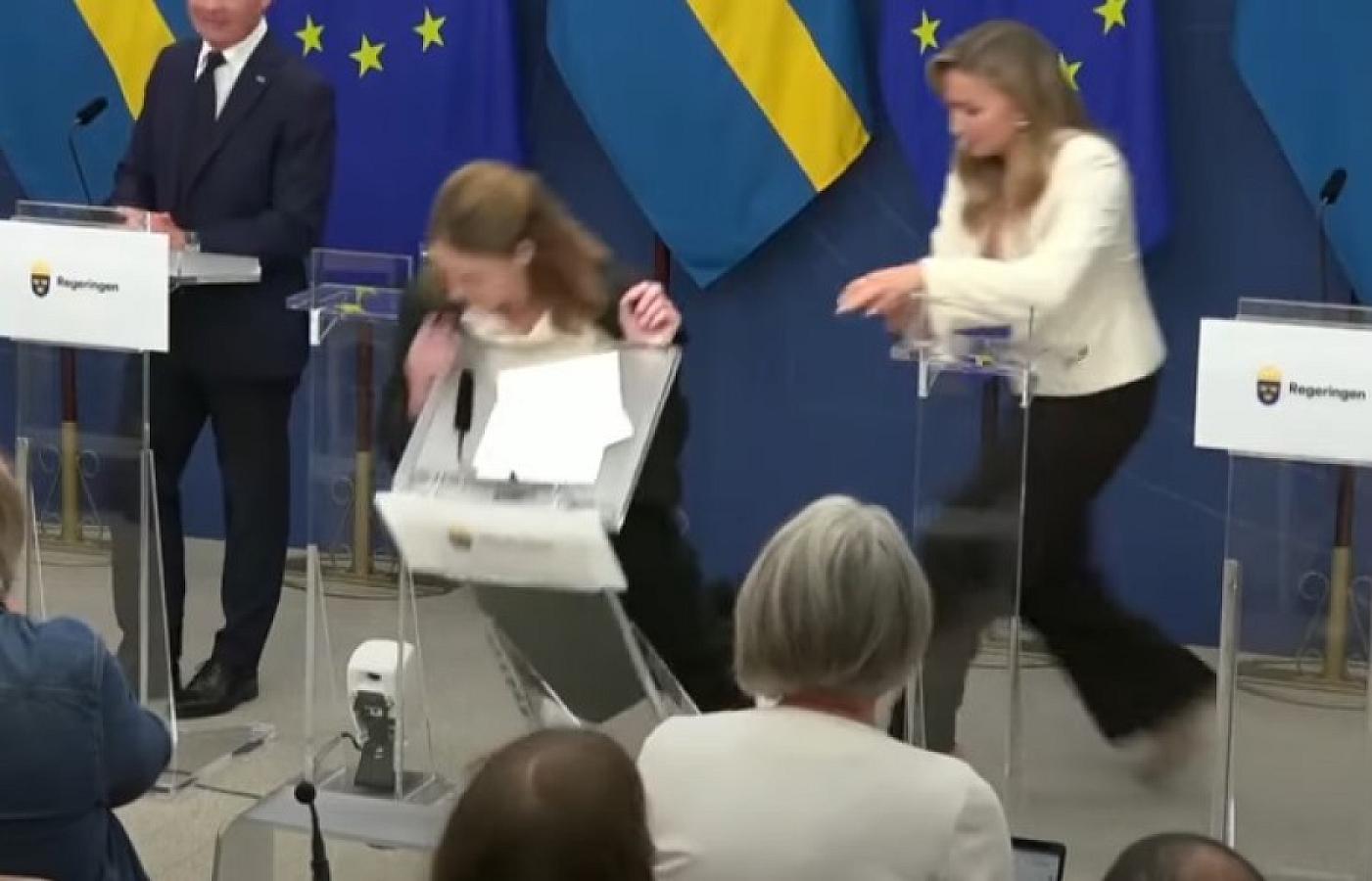 Nazir huşunu itirib yıxıldı- 