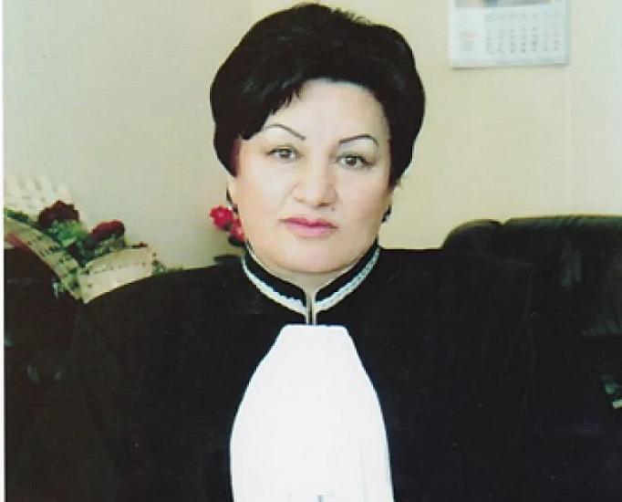 Keçmiş nazirin yoldaşı 