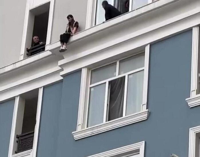 Nərimanovda polis gənc qızı ölümdən belə XİLAS ETDİ - 