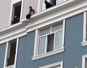 Nərimanovda polis gənc qızı ölümdən belə XİLAS ETDİ - 