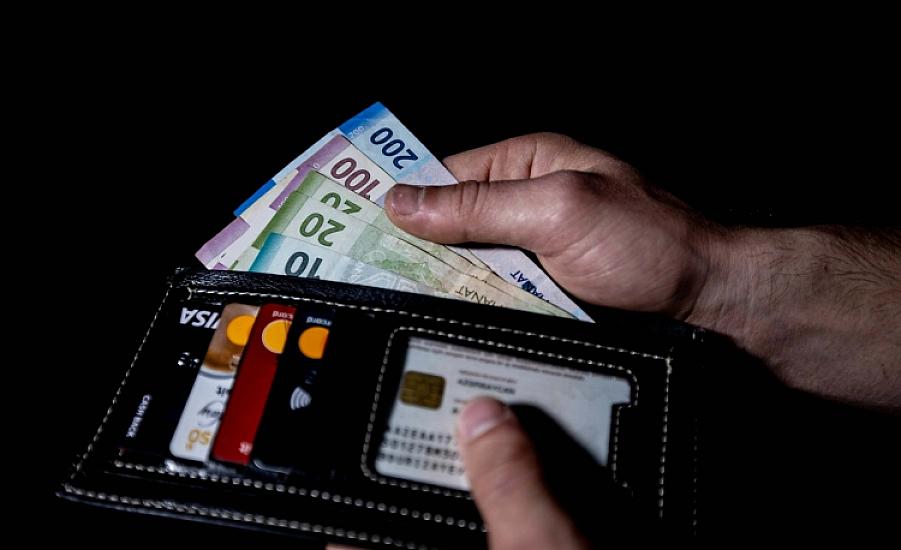 Azərbaycan əhalisinin yaxın 4 ildə gəlirləri və xərcləri üzrə