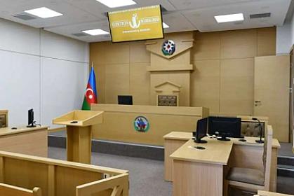 Bakıda məktəbdə xuliqanlıq edən şagirdə elektron qolbaq taxıldı